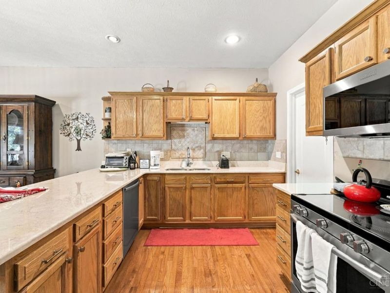 5772 St James Place, Green Township, OH 45239 Photo 14