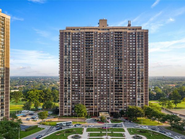 27010 Grand Central Parkway , Unit 33G, Floral Park, NY 11005