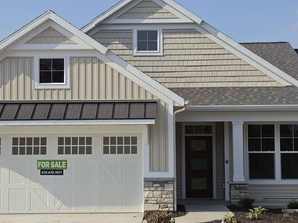 5535 Canal Avenue SW, Unit 62, Wyoming, MI 49418