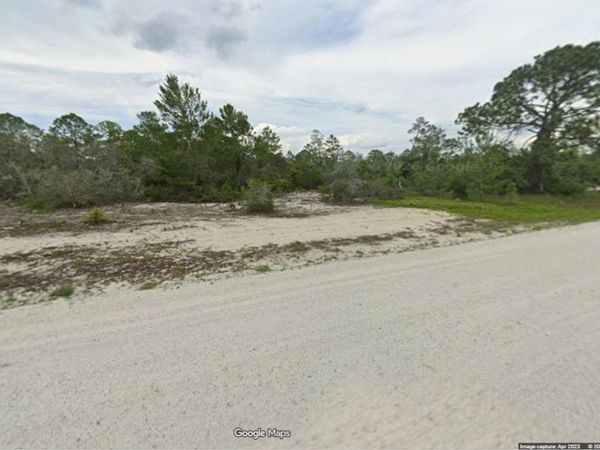 432 BLUE MOON AVENUE , LAKE PLACID, FL 33852