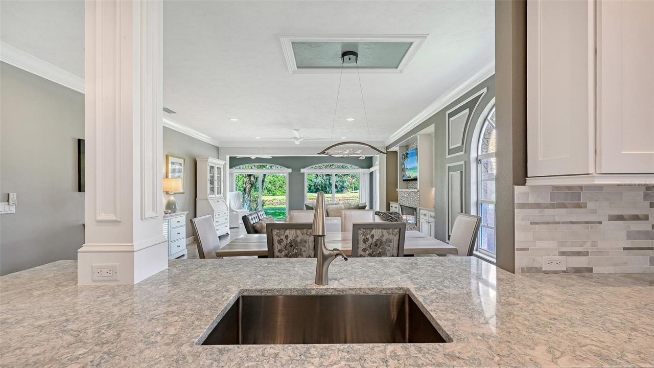 3407 Hadfield Greene, Unit 13, Sarasota, FL 34235 Photo