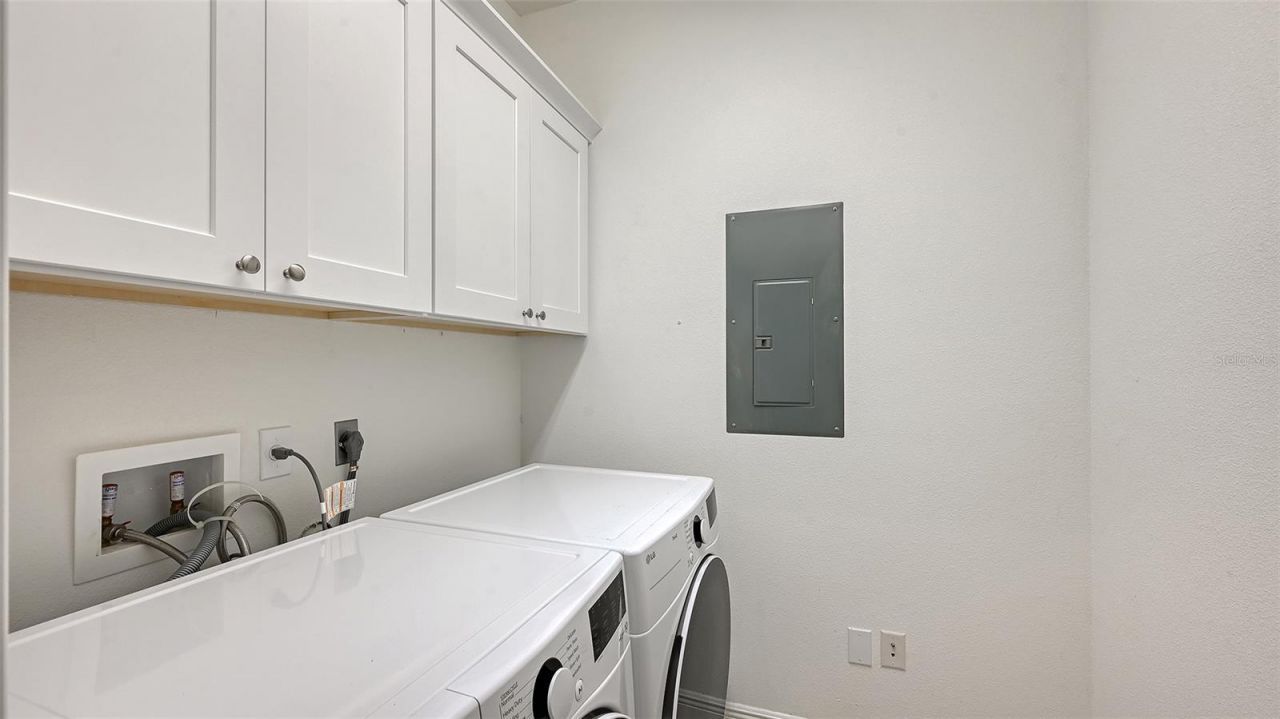3407 Hadfield Greene, Unit 13, Sarasota, FL 34235 Photo