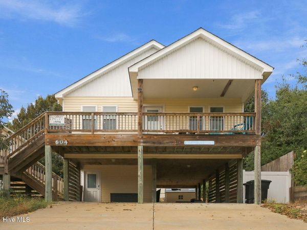 604 W 3rd Street , Kill Devil Hills, NC 27948