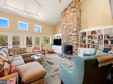 1113 APPLE PIE RIDGE ROAD, WINCHESTER, VA 22603
