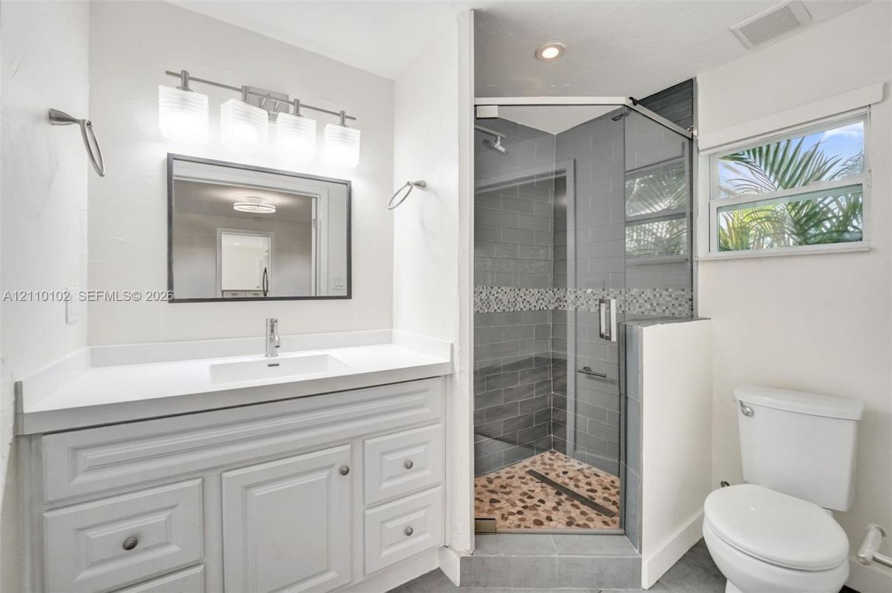 1224 NE 13th Ave , Unit 2, Fort Lauderdale, FL 33304 | MLS ID A12110102 ...