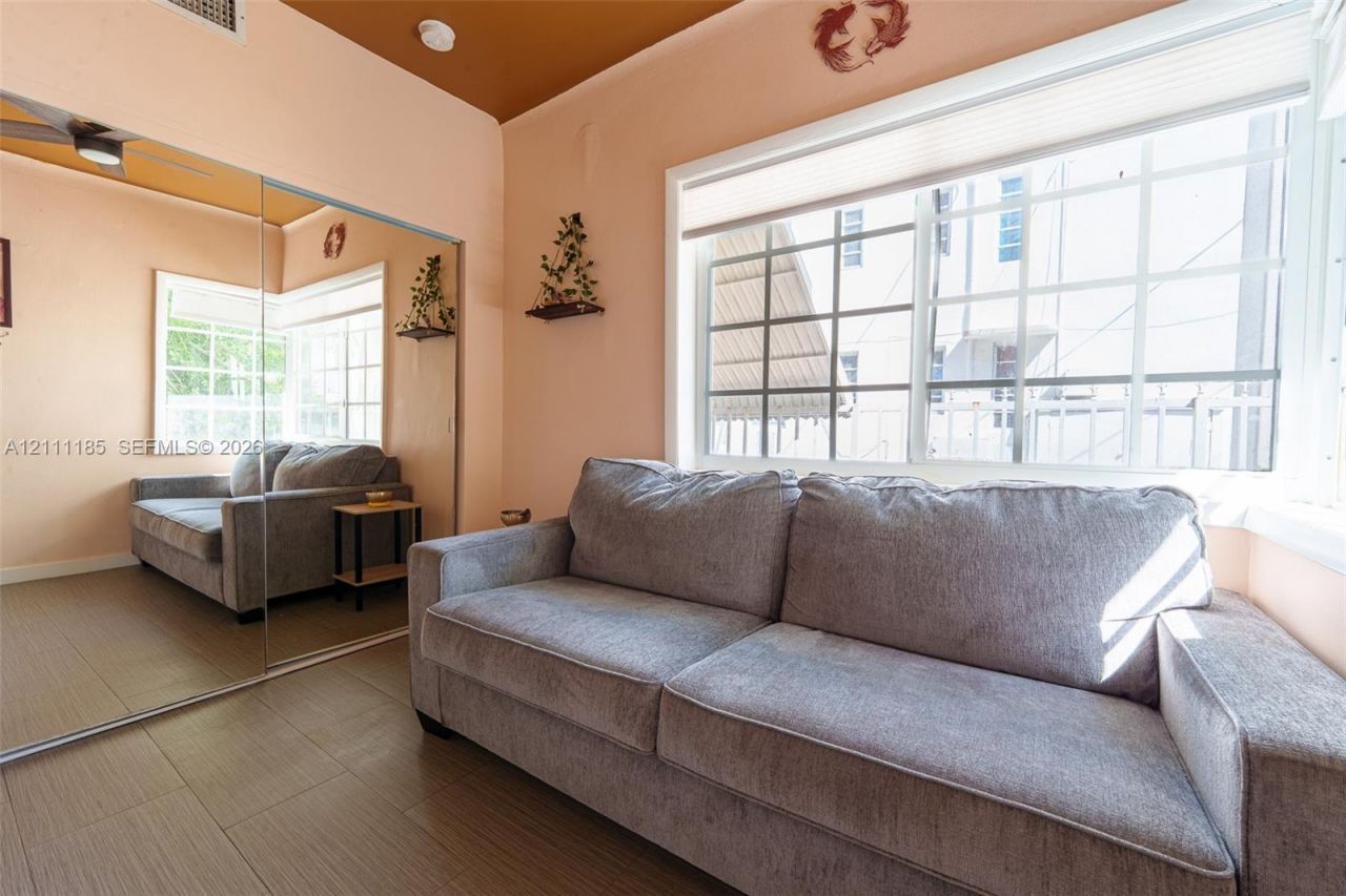1351 Meridian Ave, Unit 5, Miami Beach, FL 33139 Photo