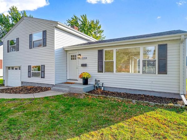 1670 DEBRA LANE, Green Bay, WI 54302