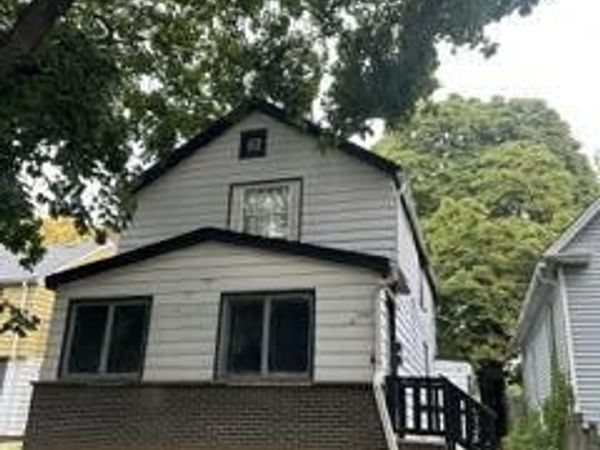3922 W Sheridan AVENUE, Milwaukee, WI 53209