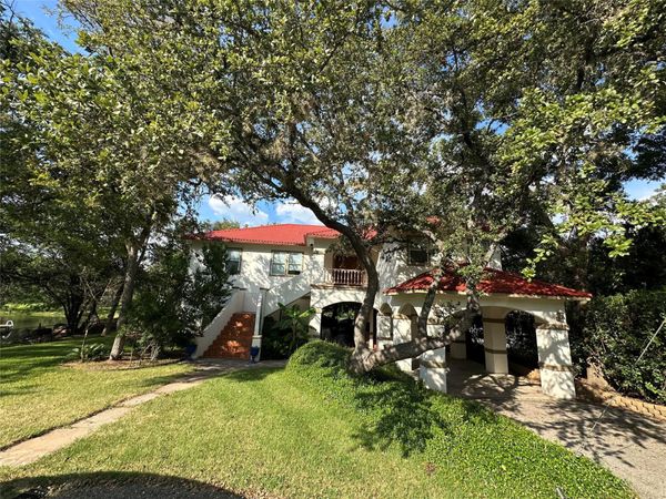 327 Elm Lodge DR , Kingsland, TX 78639