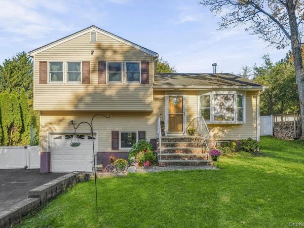 12 Barnett Road W, Monroe, NY 10950