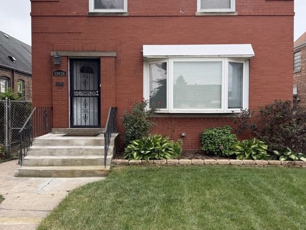 10936 S Avenue L Avenue , Chicago, IL 60617