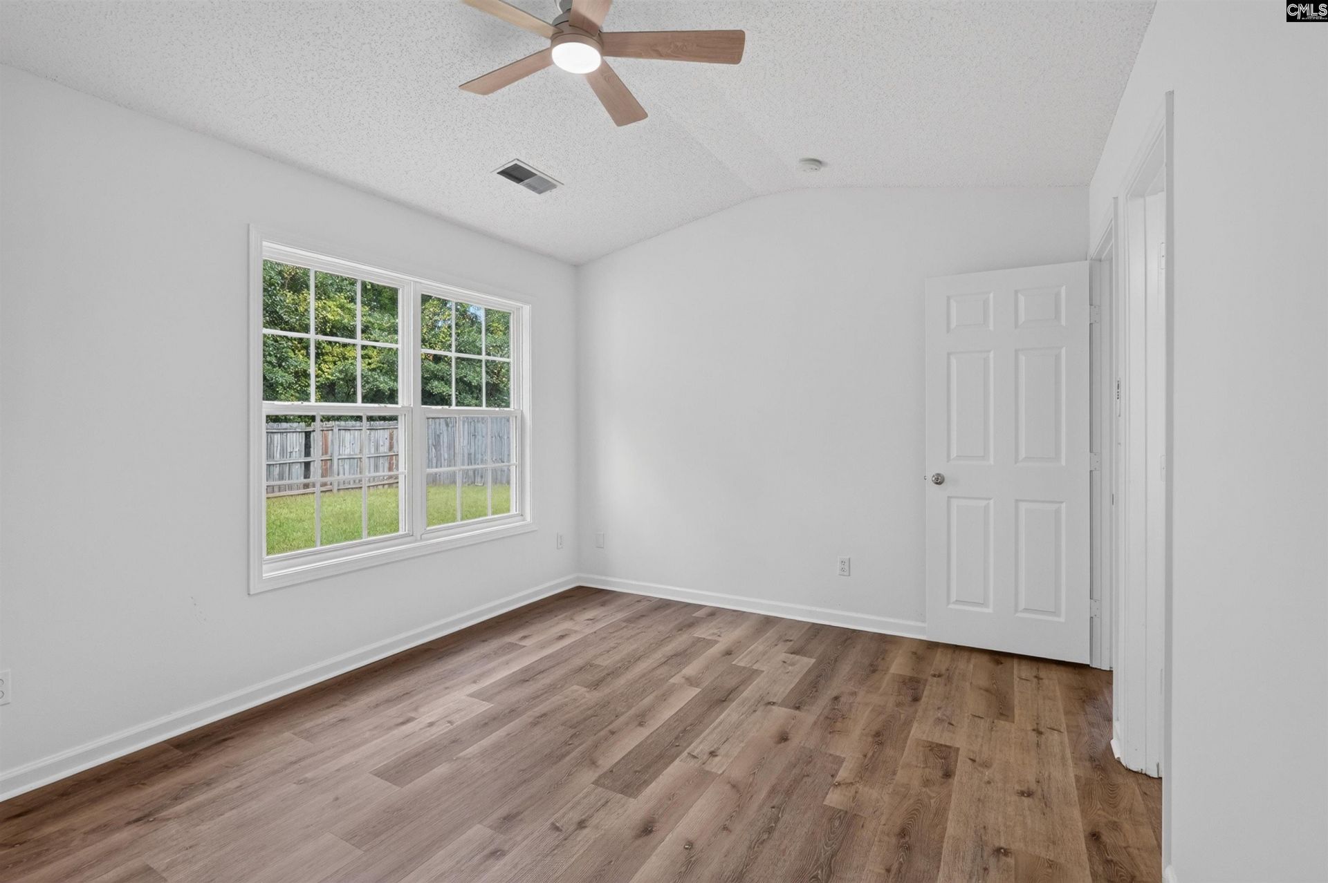 165 Ashewood Commons Drive  Photo 11