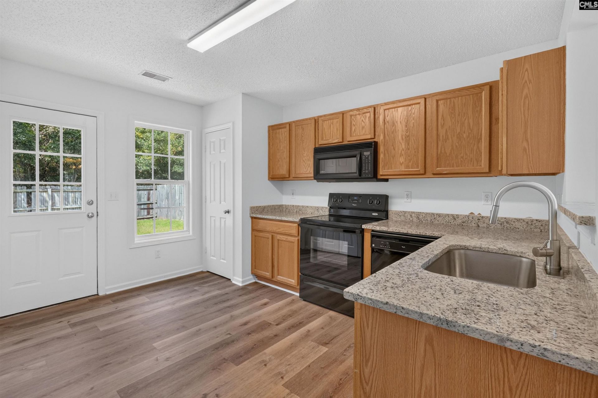 165 Ashewood Commons Drive  Photo 6