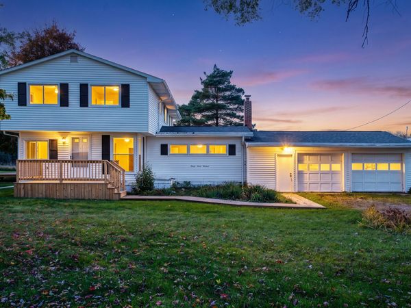 9700 Fenner Road, Perry, MI 48872