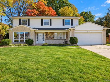 27770 Arlington Drive, Southfield, Mi 48076