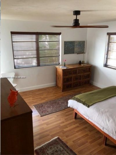 2858 Pine Tree Dr , Unit 8, Miami Beach, FL 33140 Photo