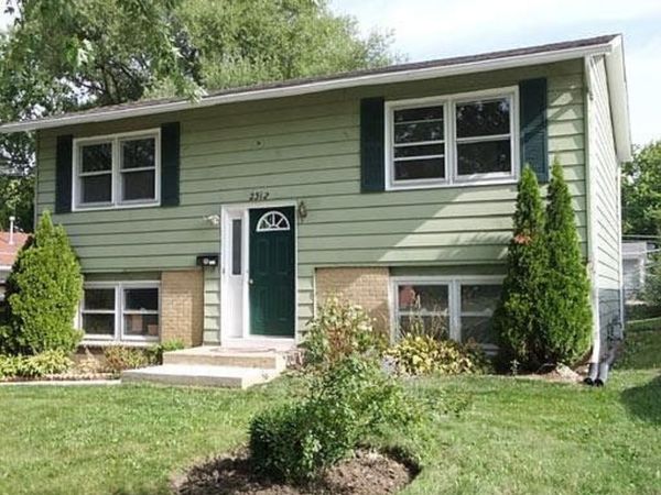 2312 Dover Road , Waukegan, IL 60087