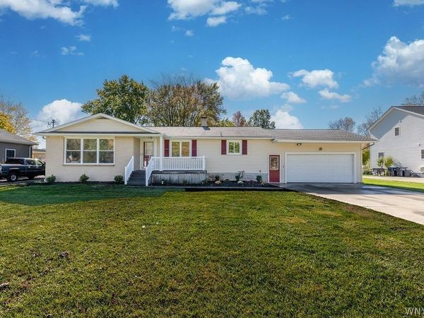 2960 Love Road , Grand Island, NY 14072