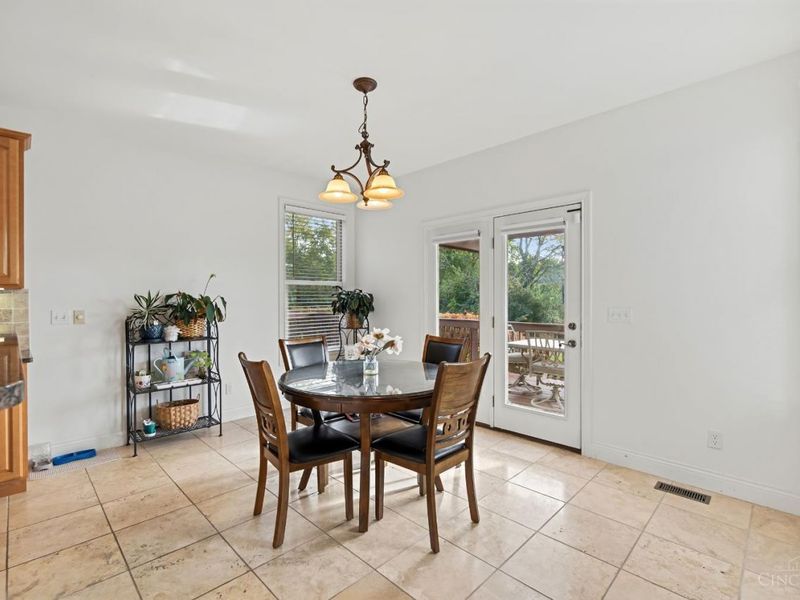 4335 Logsdons Woods Drive, Liberty Township, OH 45011 Photo 12