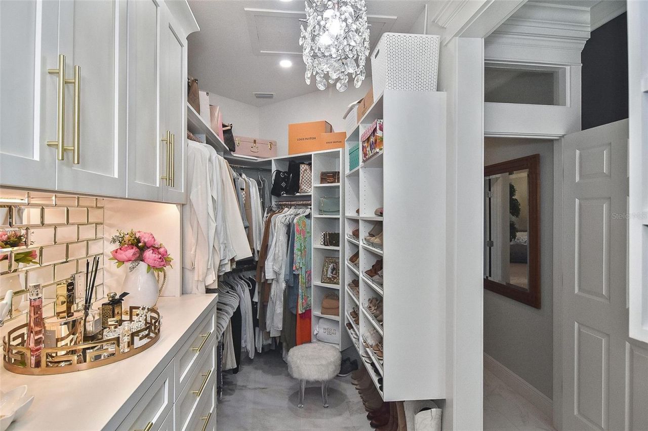 1711 Pinyon Pine Drive, Sarasota, FL 34240 Photo