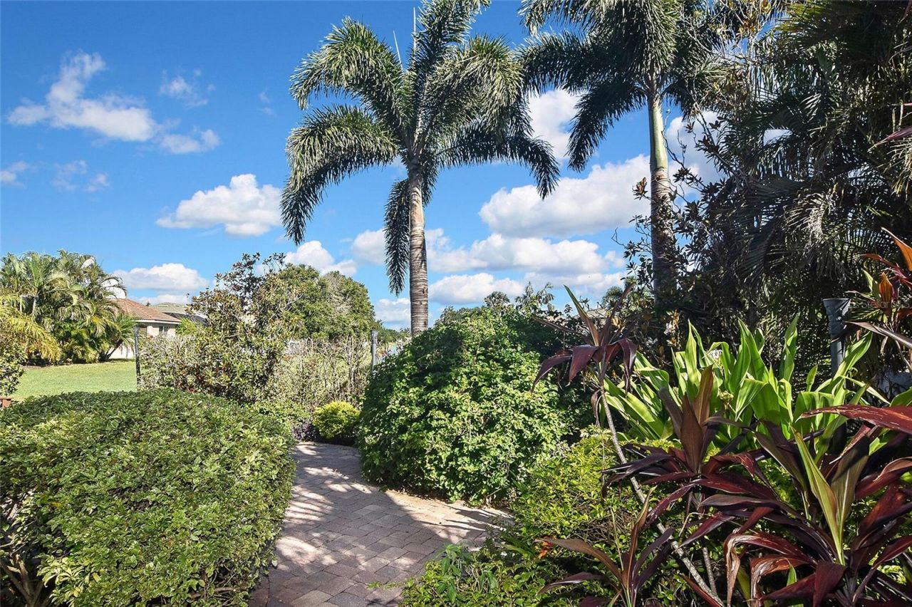1711 Pinyon Pine Drive, Sarasota, FL 34240 Photo