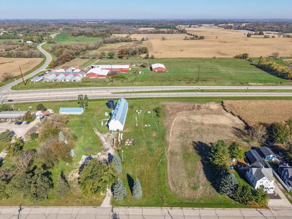 39804 60th STREET, Burlington, WI 53105