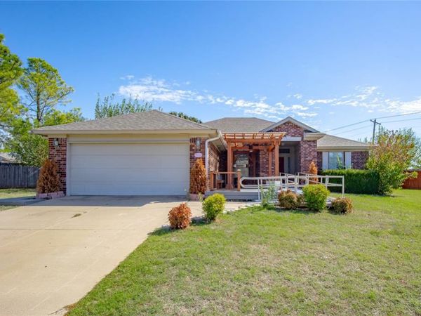 101 Great Oaks Drive, Norman, OK 73071