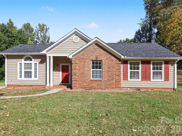 5929 Old Meadow Road, Charlotte, NC 28227