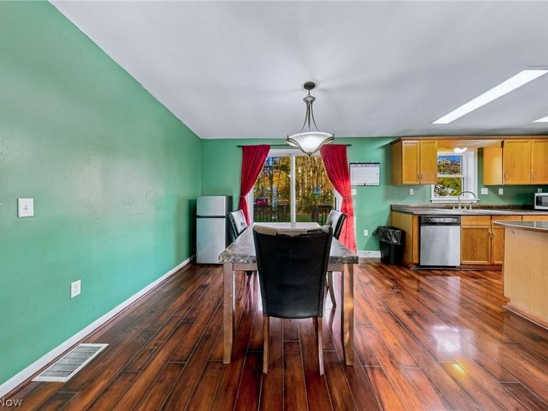 605 Oriole, Roaming Shores, OH 44084 Photo 9
