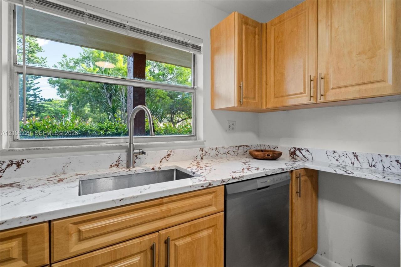9301 Sunrise Lakes Blvd , Unit 105, Sunrise, FL 33322 Photo