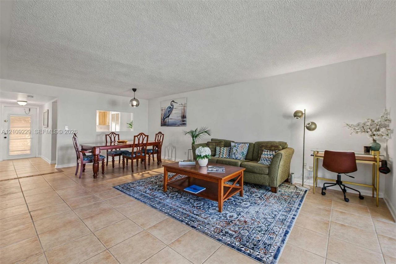 9301 Sunrise Lakes Blvd , Unit 105, Sunrise, FL 33322 Photo