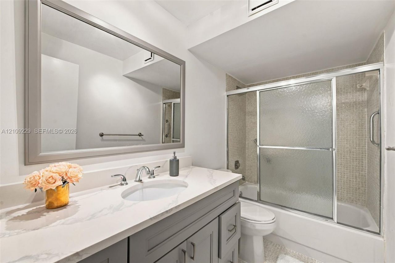 9301 Sunrise Lakes Blvd , Unit 105, Sunrise, FL 33322 Photo