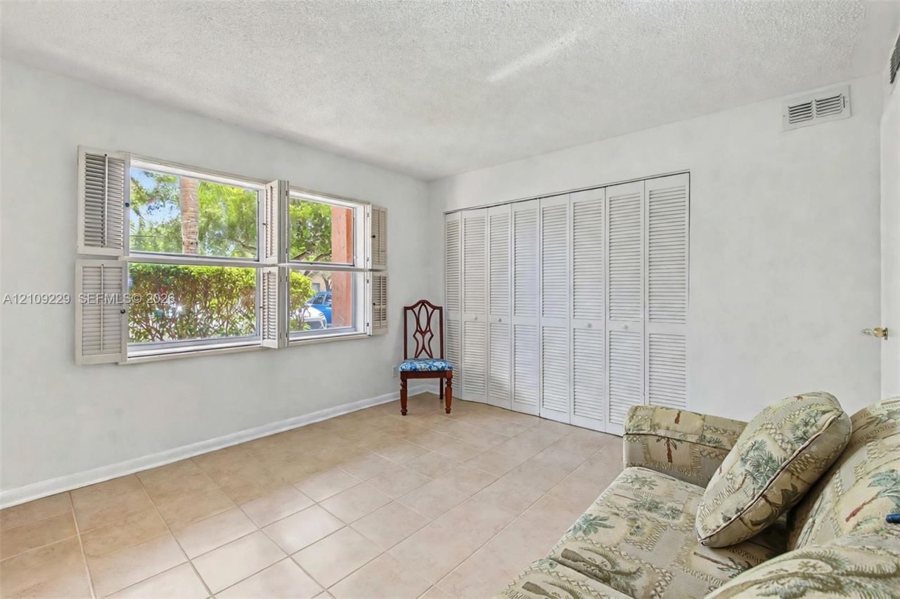 9301 Sunrise Lakes Blvd , Unit 105, Sunrise, FL 33322 Photo