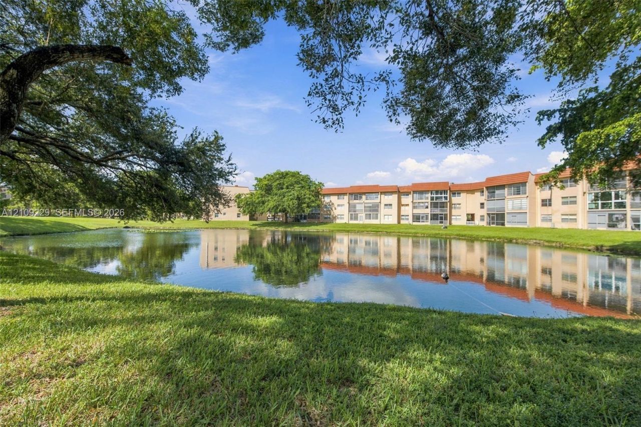 9301 Sunrise Lakes Blvd , Unit 105, Sunrise, FL 33322 Photo