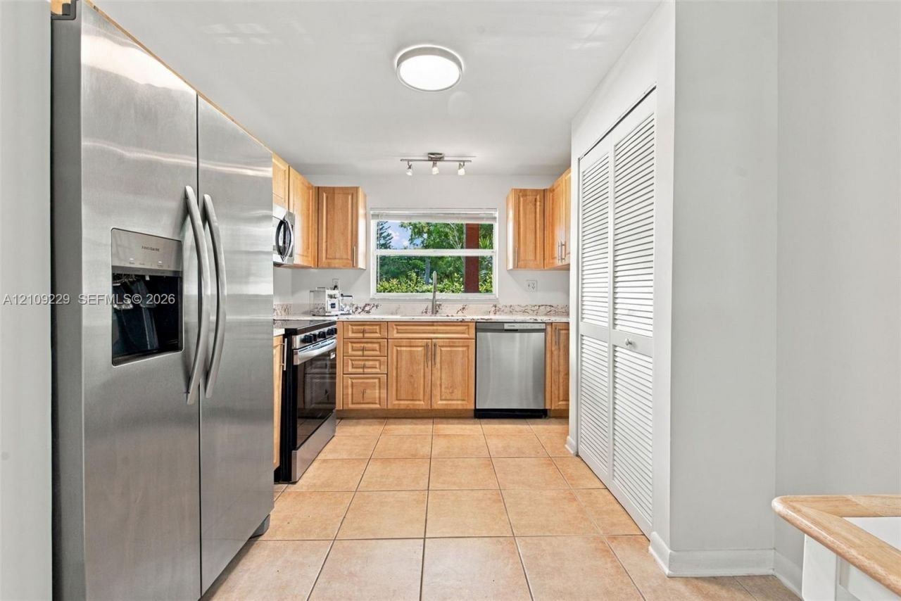 9301 Sunrise Lakes Blvd , Unit 105, Sunrise, FL 33322 Photo