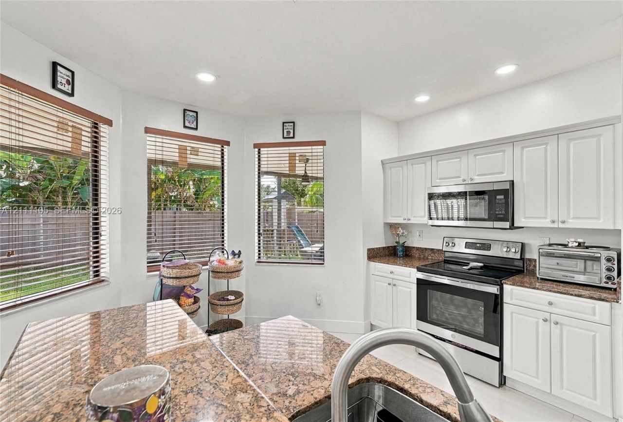 10852 SW 245th St , Homestead, FL 33032 Photo