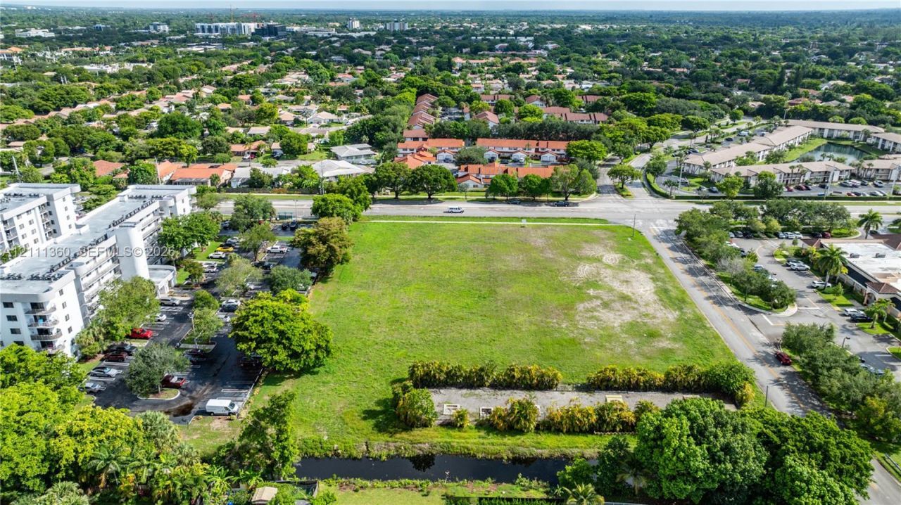 Royal Palm Dr , Coral Springs, FL 33071 Photo