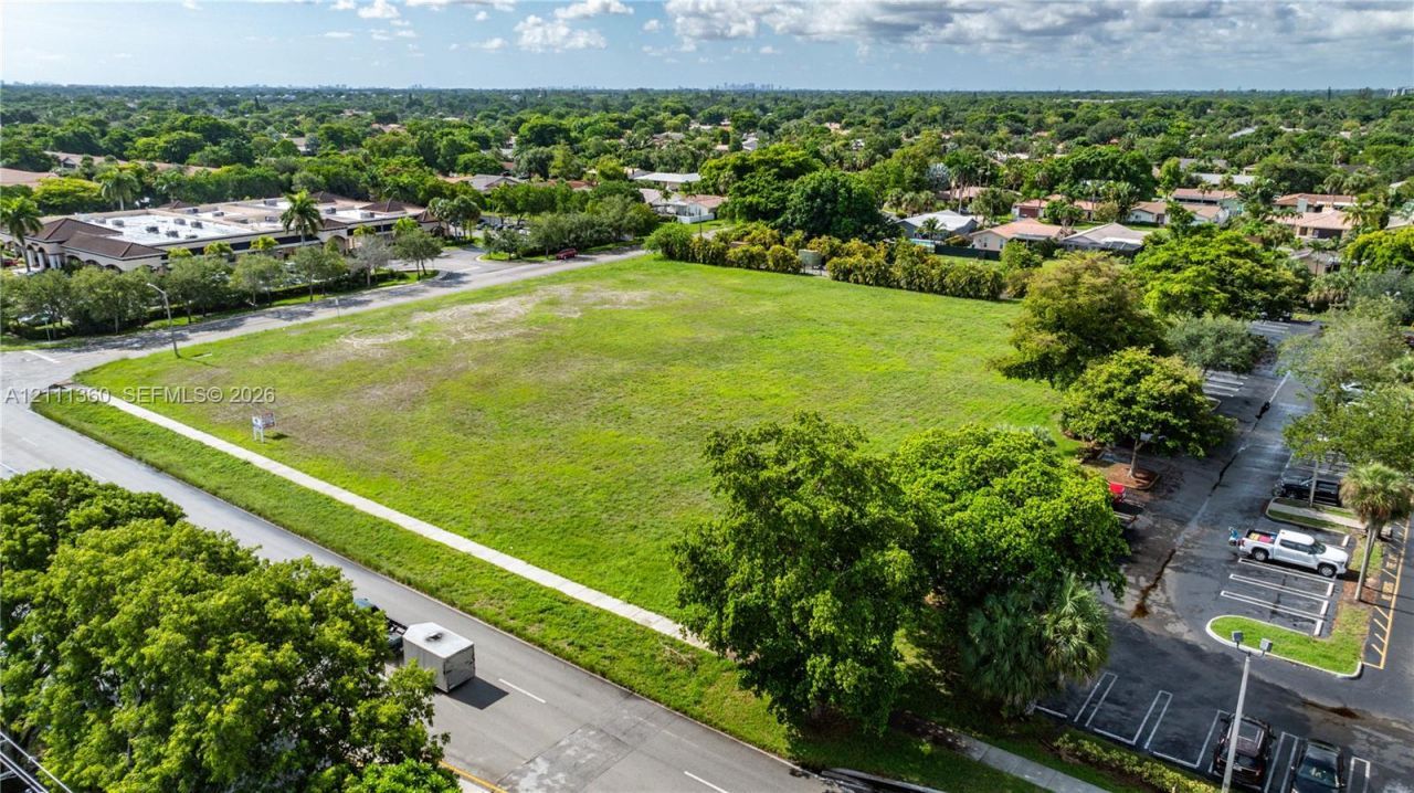Royal Palm Dr , Coral Springs, FL 33071 Photo