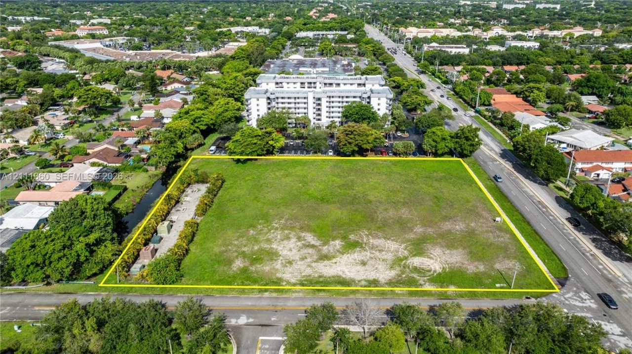 Royal Palm Dr , Coral Springs, FL 33071 Photo
