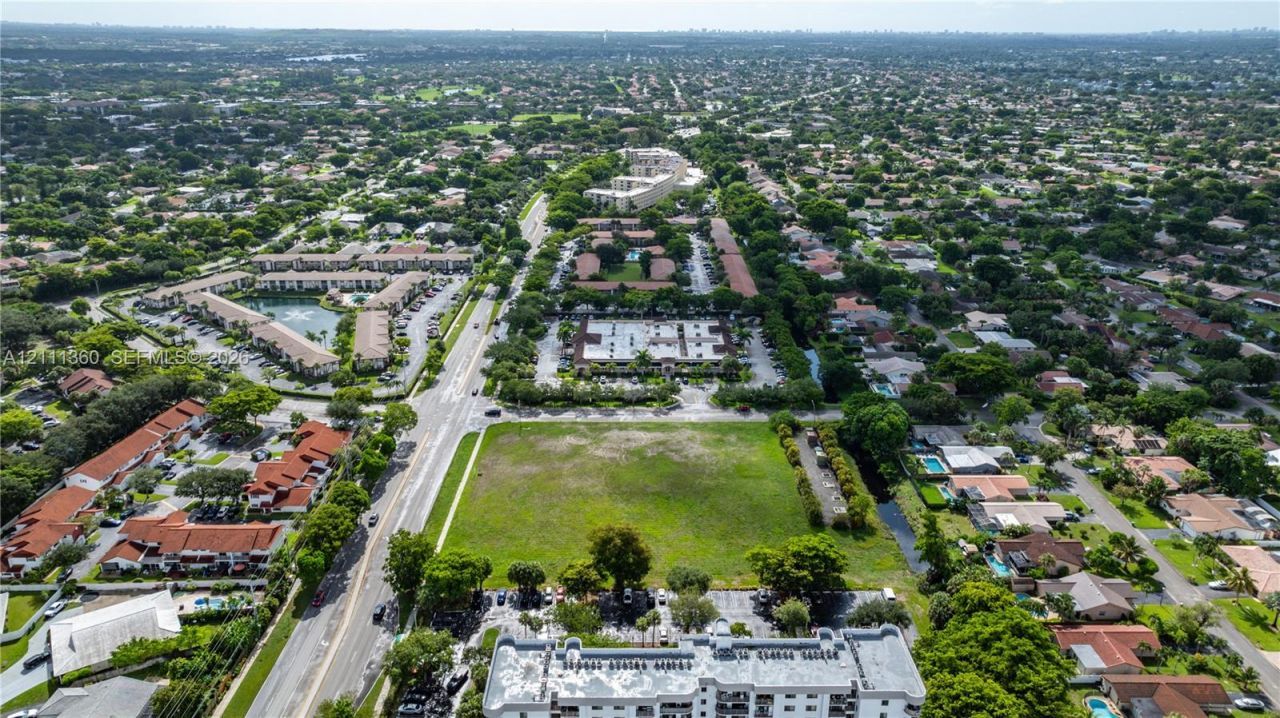 Royal Palm Dr , Coral Springs, FL 33071 Photo