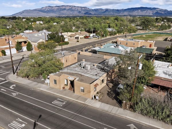 3848 Rio Grande Boulevard NW, Albuquerque, NM 87107
