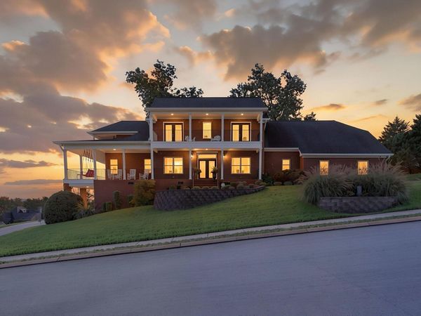 2566 Heron Cove Lane, Soddy Daisy, TN 37379