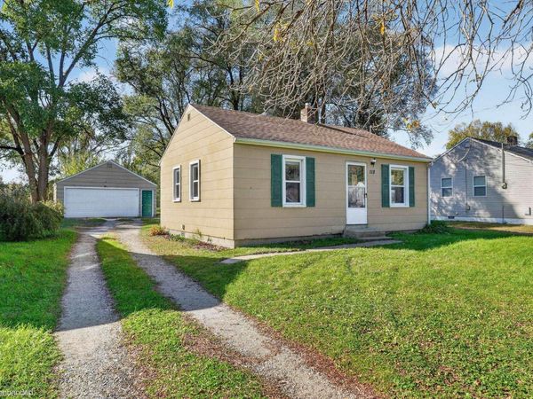 118 Hansen Avenue, Evansdale, IA 50707