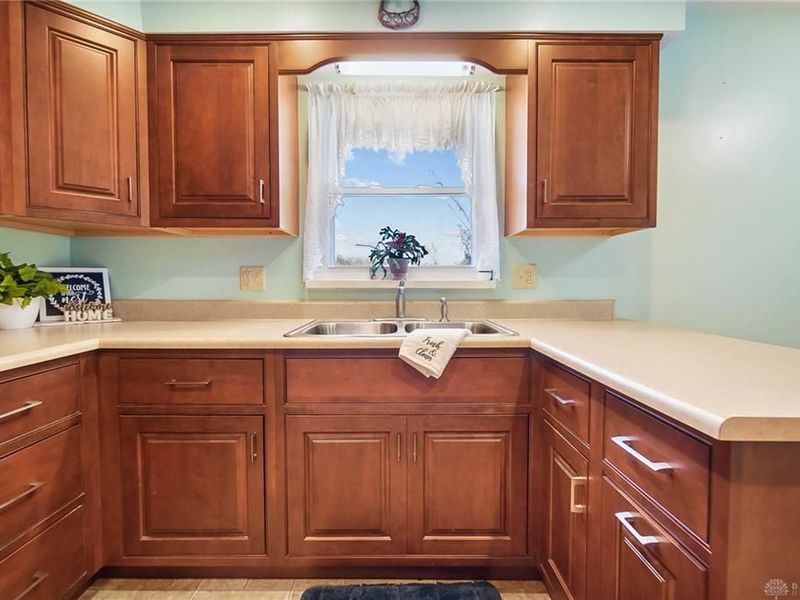 4803 Amesborough Road, Dayton, OH 45420 Photo 12