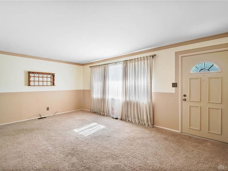 4803 Amesborough Road, Dayton, OH 45420 Photo 3