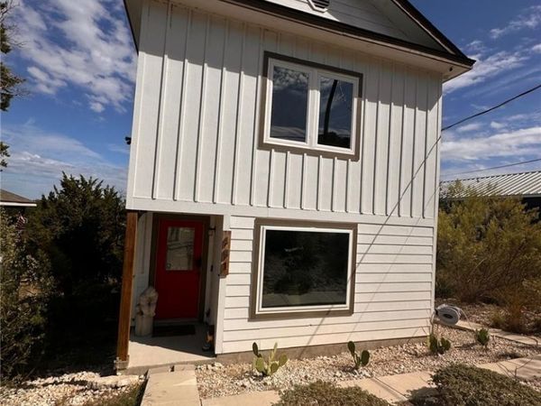 481 Lexington Pass , Canyon Lake, TX 78133