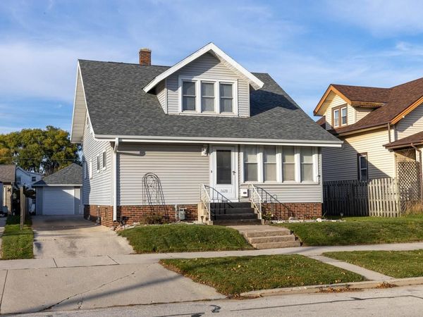 1628 Saemann AVENUE, Sheboygan, WI 53081