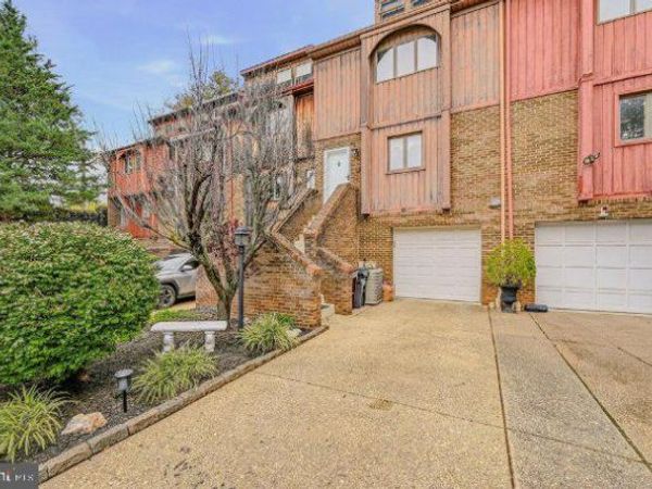15 SERVAN COURT , WILMINGTON, DE 19805