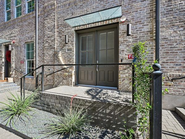 1411 Town Creek Dr. , Unit 6, Austin, TX 78741