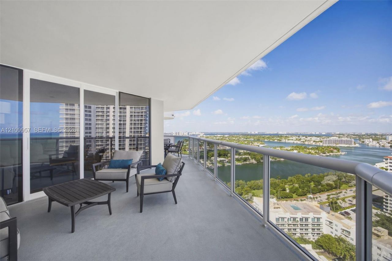 6301 Collins Ave , Unit 2908, Miami Beach, FL 33141 Photo